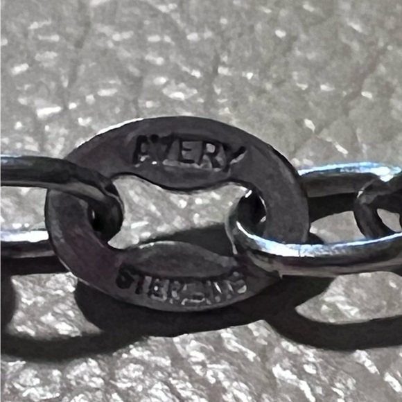 James Avery 925 18 inch Necklace and t pendant - Picture 2 of 5